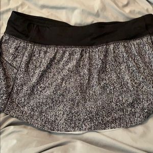 Lululemon skort size 12